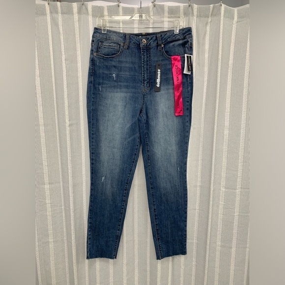 Dollhouse NWT High Waist Skinny Cropped Jeans Size 15 (32 waist /‎ 27 length) - Picture 1 of 16